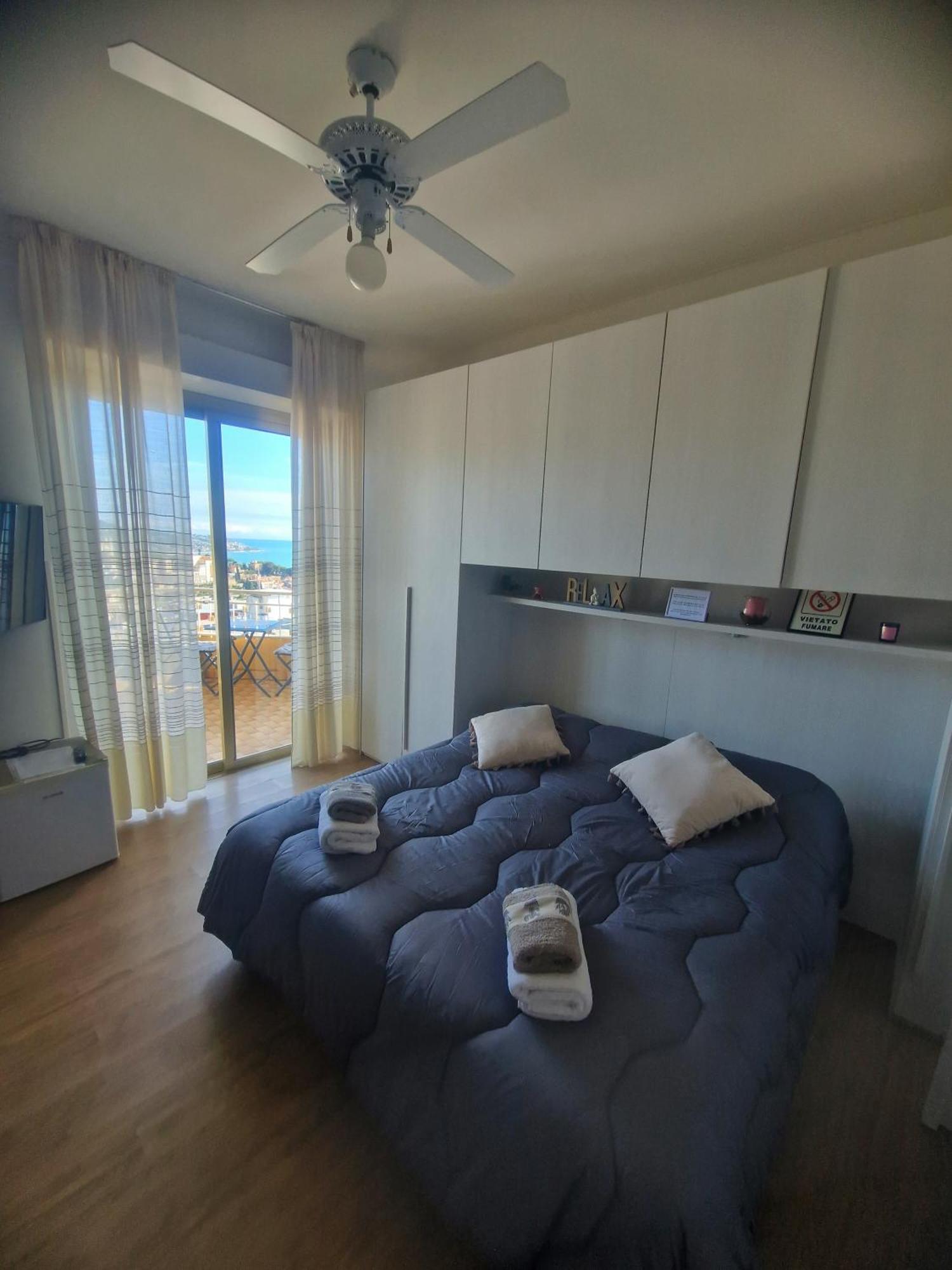 Il Paradiso Del Relax Private Room With Bathroom Parking 산레모 외부 사진